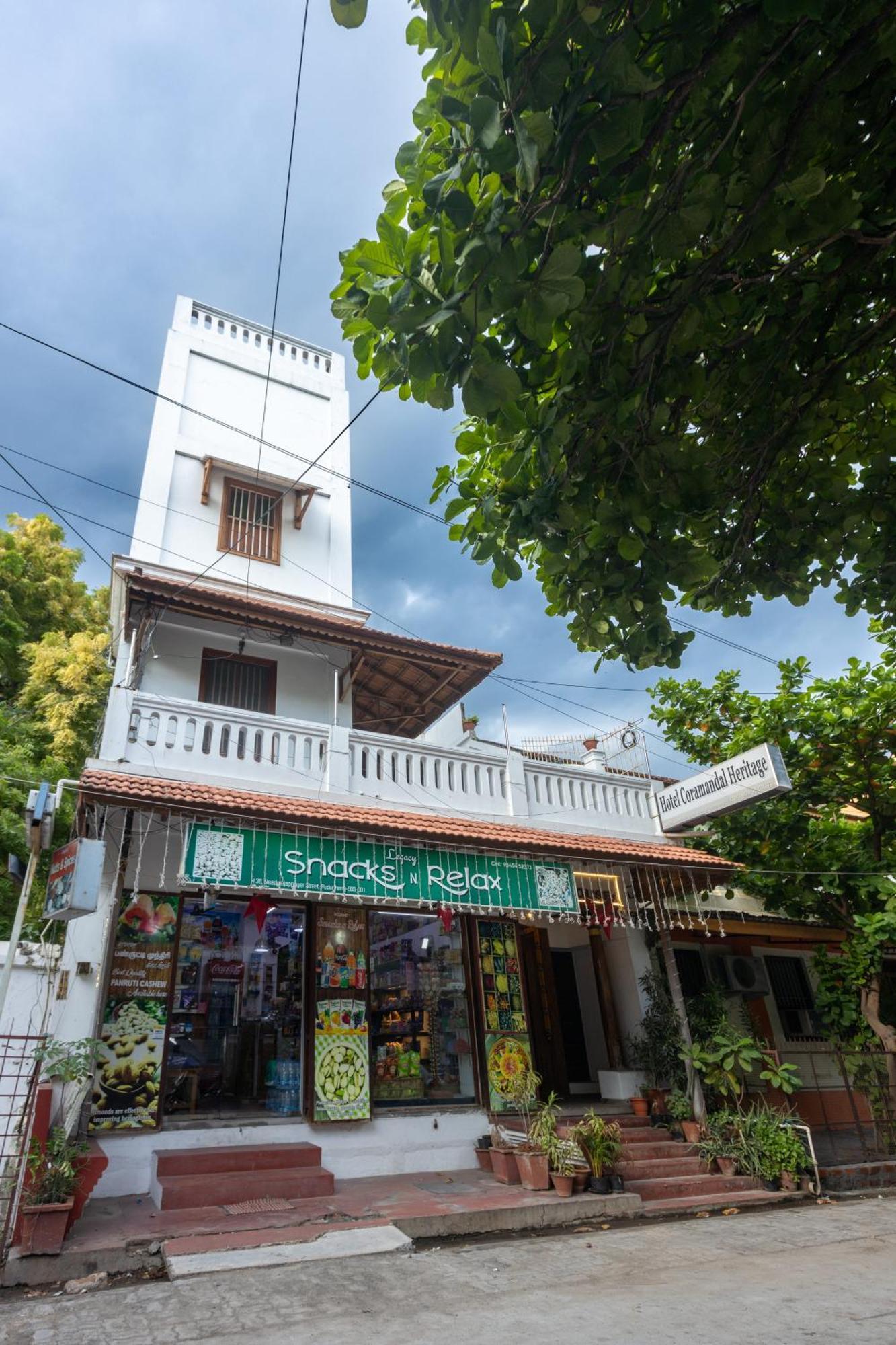 科罗曼德尔喜来得酒店 蓬蒂切里 外观 照片